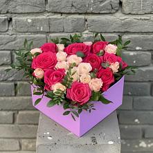 Цветочная композиция из Розы в коробке в Михайловской Слободе
