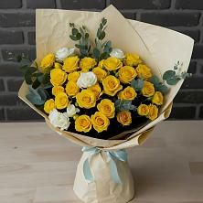 Букет цветов из:  Розы в Михайловской Слободе