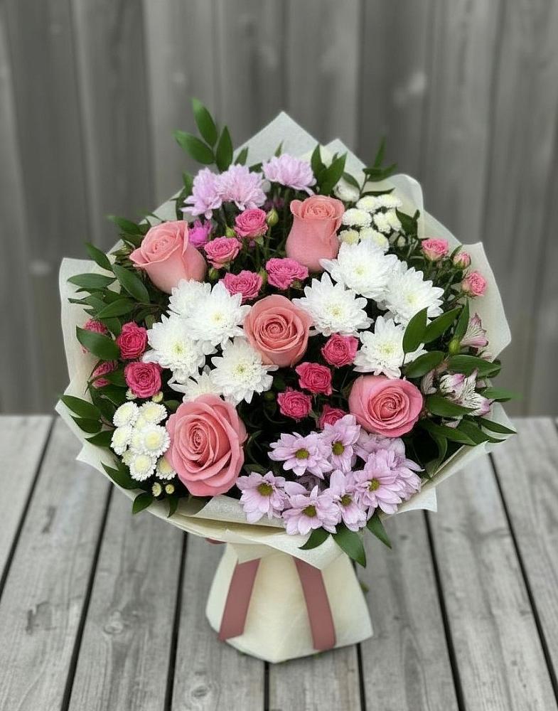 Букет цветов из: Альстромерии, Гвоздики, Розы и Хризантемы в Михайловской Слободе
