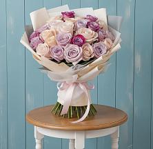 Букет цветов из:  Розы в Михайловской Слободе