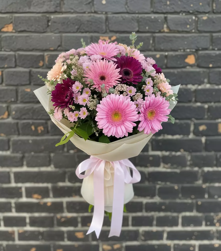 Букет цветов из: Герберы и Хризантемы в Михайловской Слободе