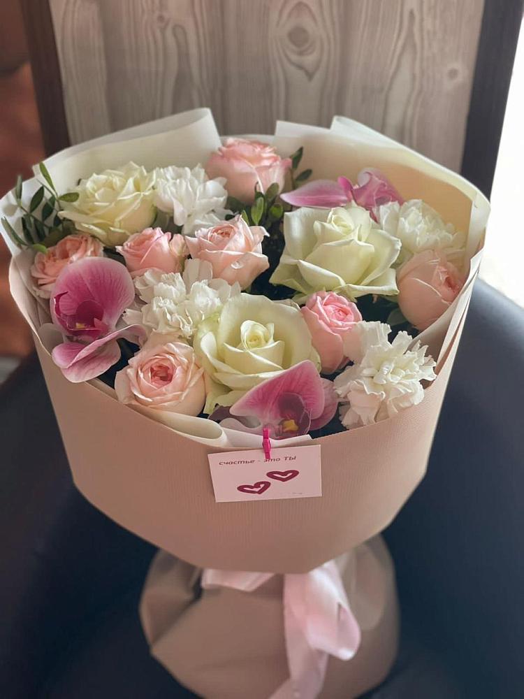 Букет цветов из: Орхидеи, Розы и Гвоздики в Михайловской Слободе