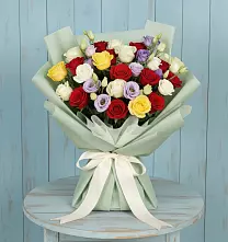 Букет цветов из:  Розы в Михайловской Слободе