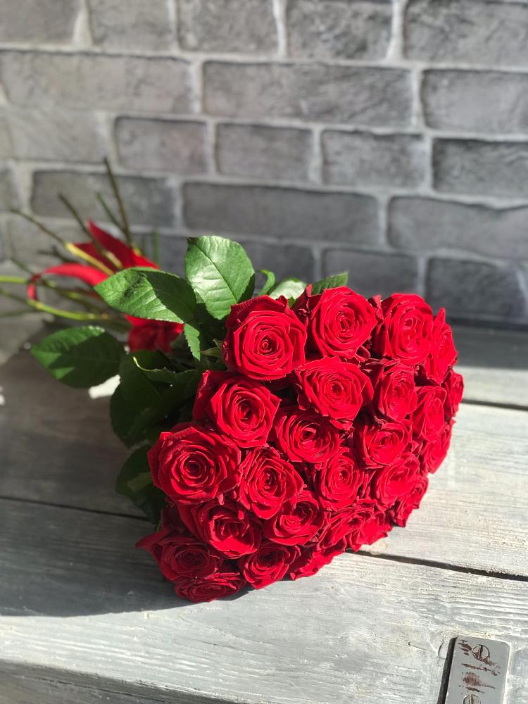 Букет Красные розы Фридом в Михайловской Слободе