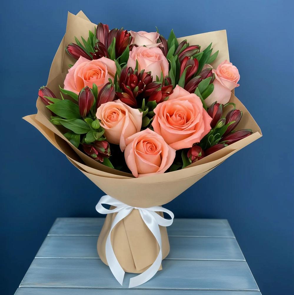 Букет цветов из: Розы и Альстромерии в Михайловской Слободе