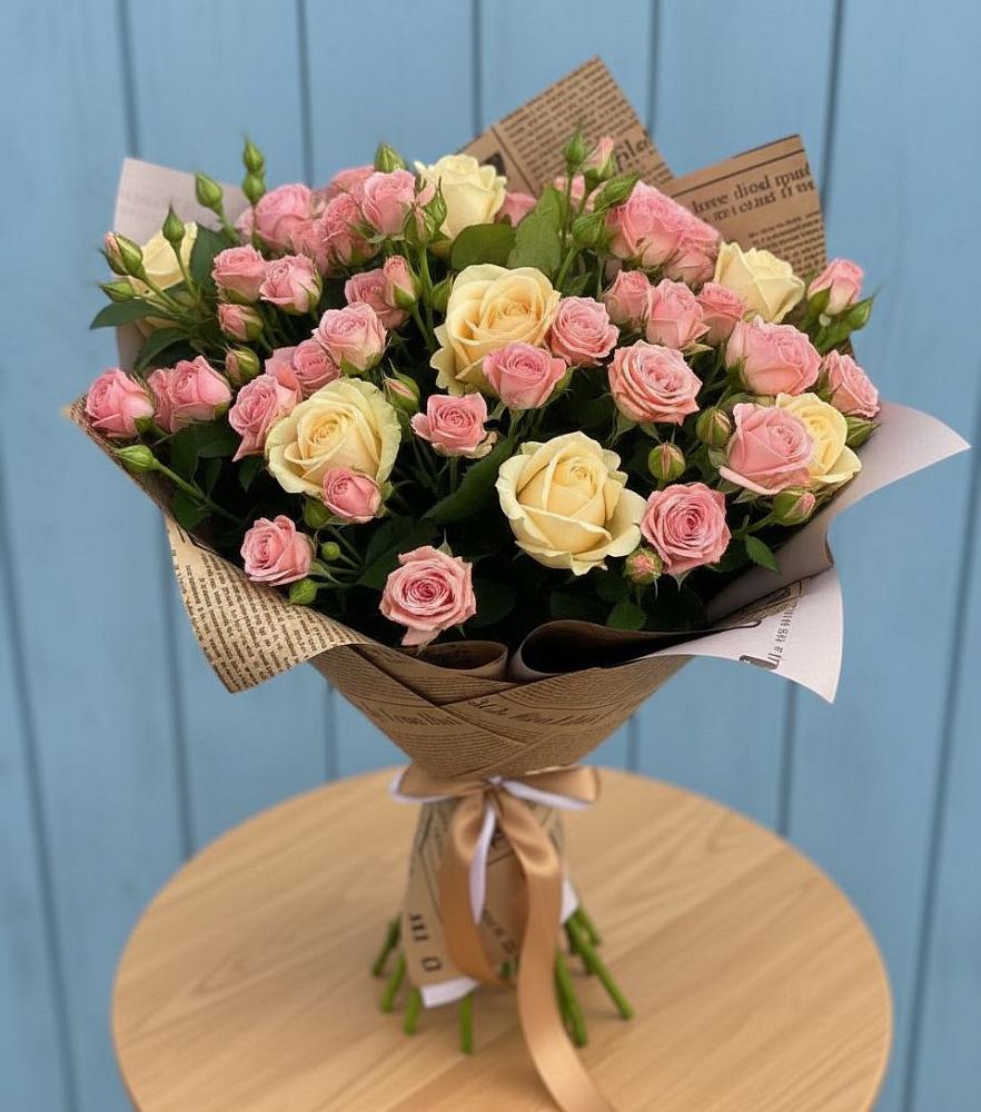 Букет цветов из: Розы в Михайловской Слободе