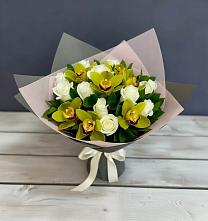 Букет цветов из:  Орхидеи и Розы в Михайловской Слободе