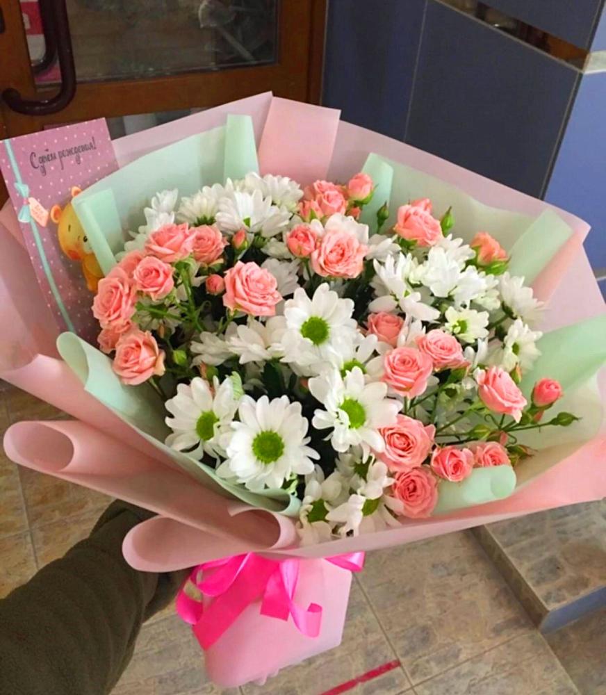 Букет цветов из: Розы и Хризантемы в Михайловской Слободе