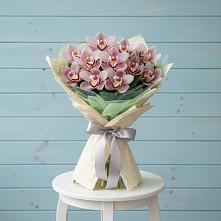 Букет цветов из:  Орхидеи и Розы #REPLACE_PRED# Михайловской Слободе