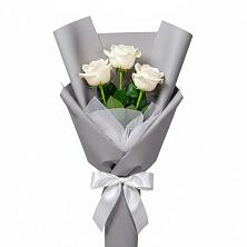 Букет 3 белые розы в Михайловской Слободе