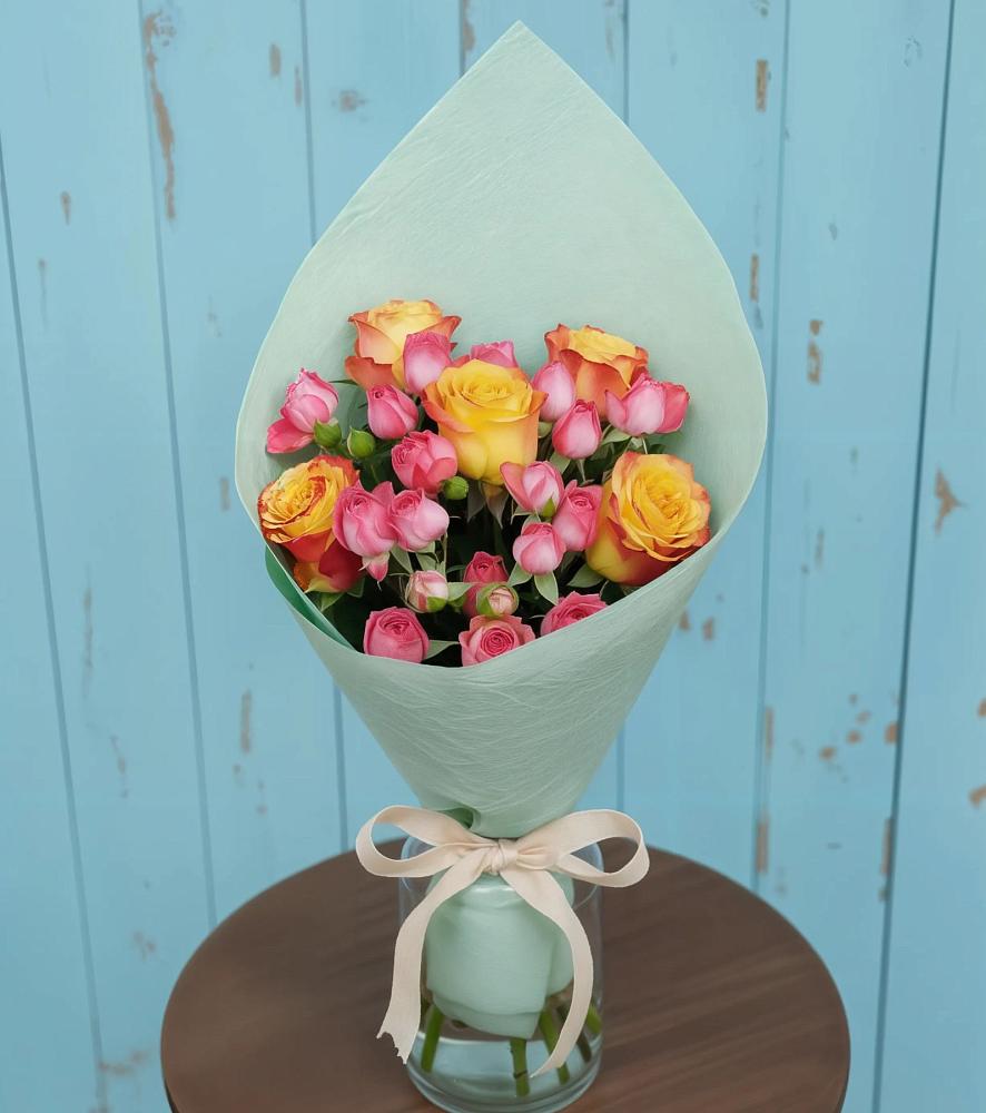 Букет цветов из: Розы в Михайловской Слободе