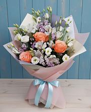 Букет цветов из:  Лизиантусы, Розы, Альстромерии и Гипсофила в Михайловской Слободе