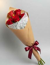 Букет цветов из:  Розы в Михайловской Слободе