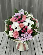 Букет цветов из:  Альстромерии, Гвоздики, Розы и Хризантемы в Михайловской Слободе