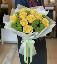 Букет цветов из:  Хризантемы и Розы в Михайловской Слободе