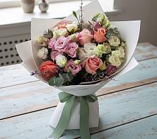 Букет цветов из:  Розы, Лизиантусы и Гвоздики в Михайловской Слободе