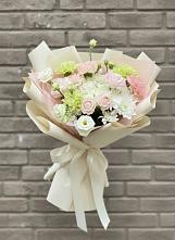 Букет цветов из:  Гвоздики, Розы, Лизиантусы и Хризантемы #REPLACE_PRED# Михайловской Слободе
