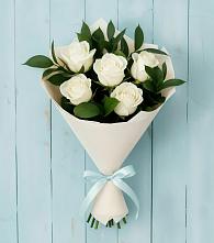 Букет цветов из:  Розы в Михайловской Слободе