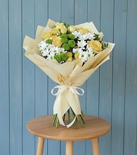 Букет цветов из:  Хризантемы и Розы в Михайловской Слободе