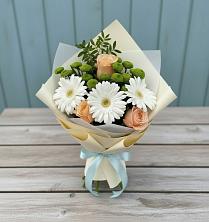 Букет цветов из:  Герберы, Розы и Хризантемы в Михайловской Слободе