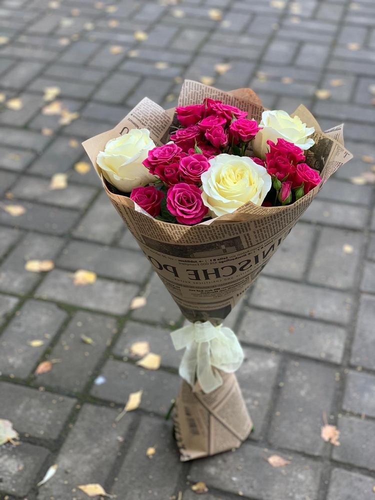 Букет цветов из: Розы в Михайловской Слободе