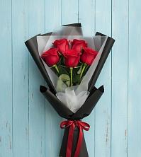 Букет цветов из:  Розы в Михайловской Слободе