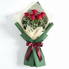 Букет цветов из:  Розы в Михайловской Слободе