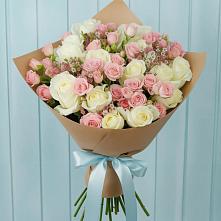 Букет цветов из:  Розы в Михайловской Слободе