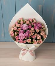 Букет цветов из:  Розы в Михайловской Слободе