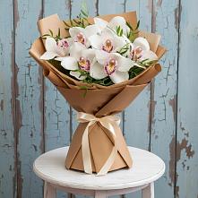 Букет цветов из:  Орхидеи и Розы в Михайловской Слободе